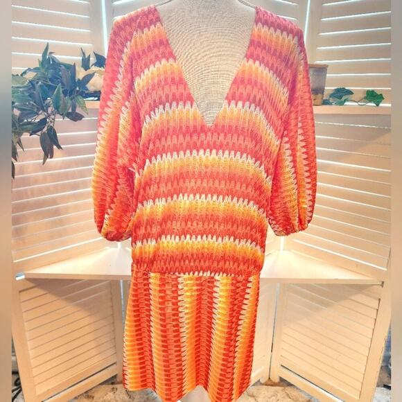 TRINA TURK SUNRAY TURNIC SIZE XS - Picture 2 of 9